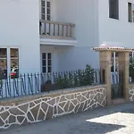 Casa Dos Primos בית הארחה